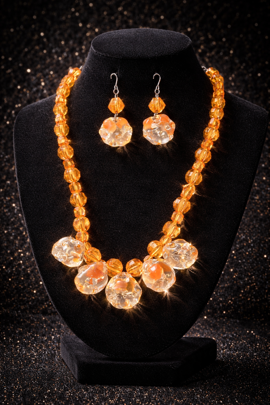 This necklace is a SHOWSTOPPER.